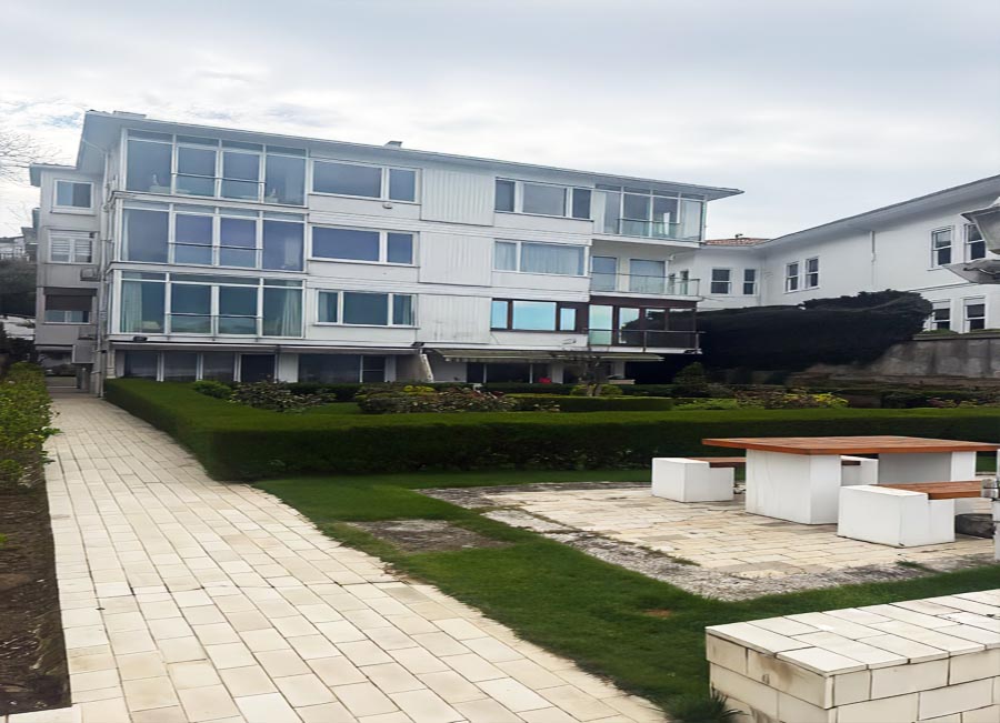 Exclusive Waterfront Residence with Panoramic Bosphorus Views in Beylerbeyi