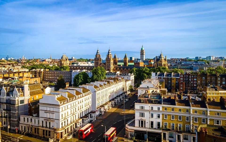 Understanding Property Laws in the UK: A Guide for Foreign Investors